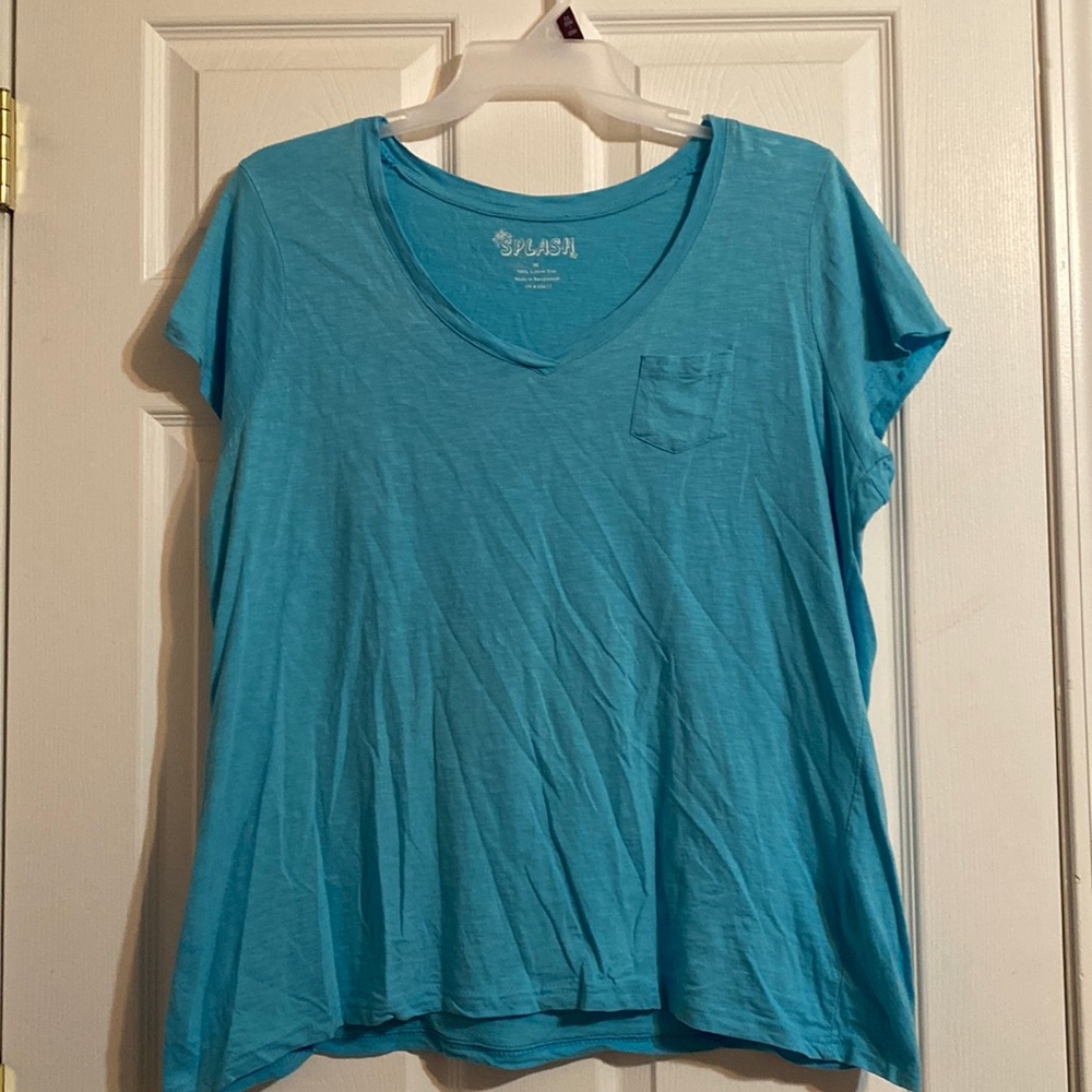 Splash blue pocket t-shirt. Size 3x.